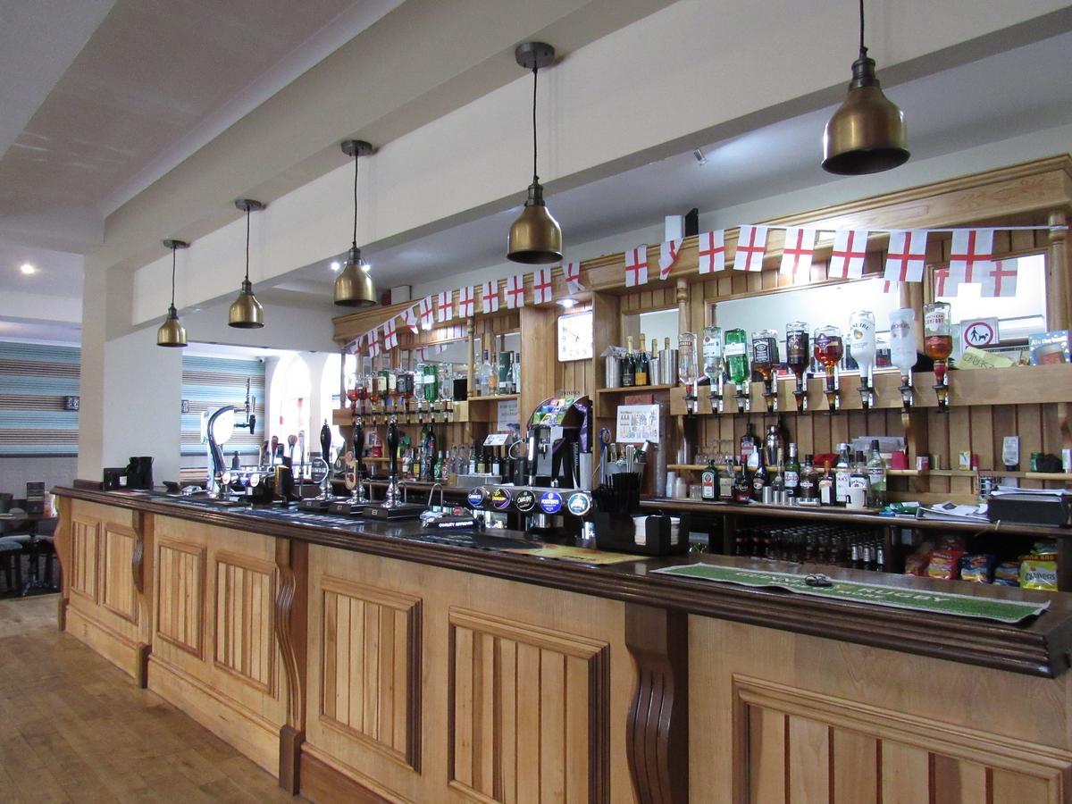 Pear Tree Inn Welwyn Garden City Exterior photo